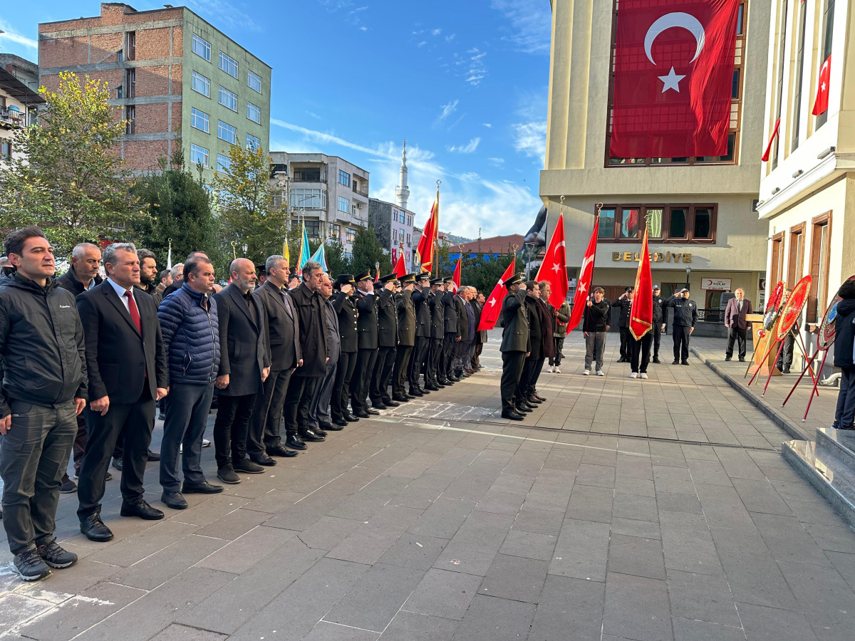 Atatürk, vefatının 86'ncı yılında Of'ta saygı ve özlemle anıldı