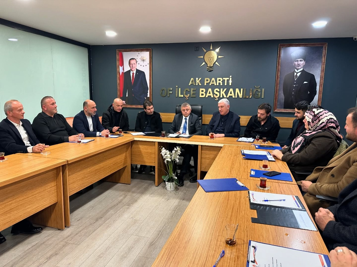 Başkan Sarıalioğlu, AK Parti Of İlçe Başkanlığı yeni yönetimini tebrik etti