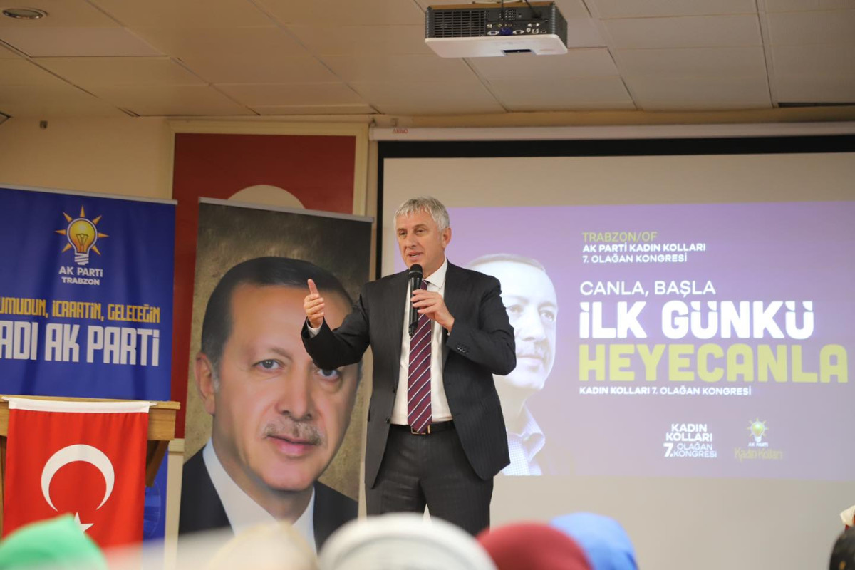 Başkan Sarıalioğlu, AK Parti Of İlçe Kadın Kolları Kongresi'ne katıldı