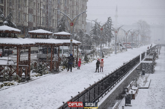 Of'ta Okullara Kar Tatili! Eğitime İki Gün Ara Verildi