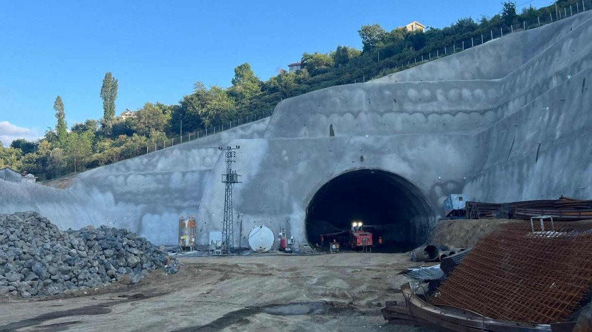 Trabzon’da Güney Çevre Yolu inşaatı tüm hızıyla devam ediyor